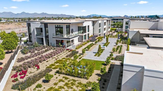 6587 N Palmeraie Boulevard Unit 2003, Paradise Valley, AZ 85253