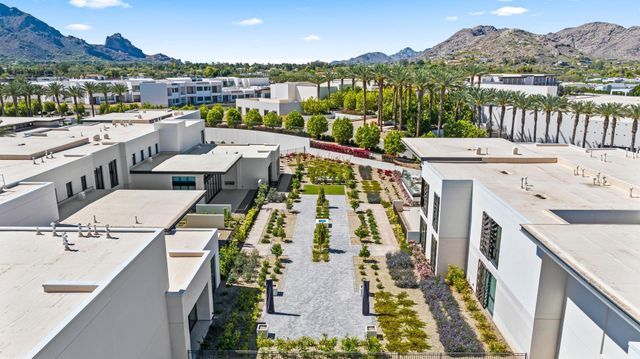 6587 N Palmeraie Boulevard Unit 2003, Paradise Valley, AZ 85253