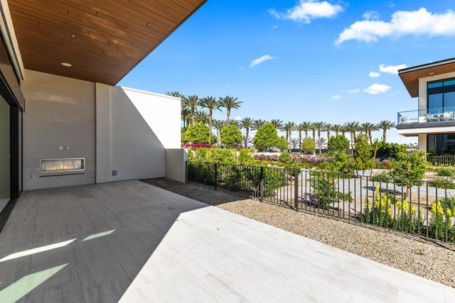 6587 N Palmeraie Boulevard Unit 2003, Paradise Valley, AZ 85253