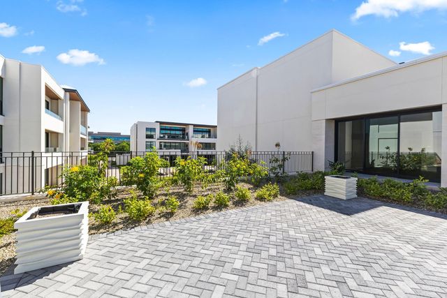 6587 N Palmeraie Boulevard Unit 2003, Paradise Valley, AZ 85253