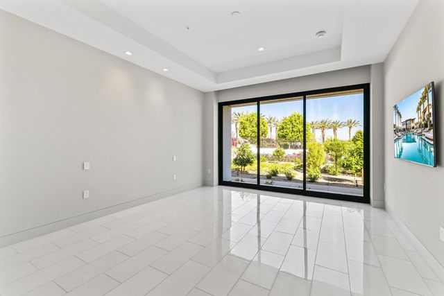 6587 N Palmeraie Boulevard Unit 2003, Paradise Valley, AZ 85253