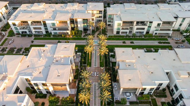 6587 N Palmeraie Boulevard Unit 2003, Paradise Valley, AZ 85253