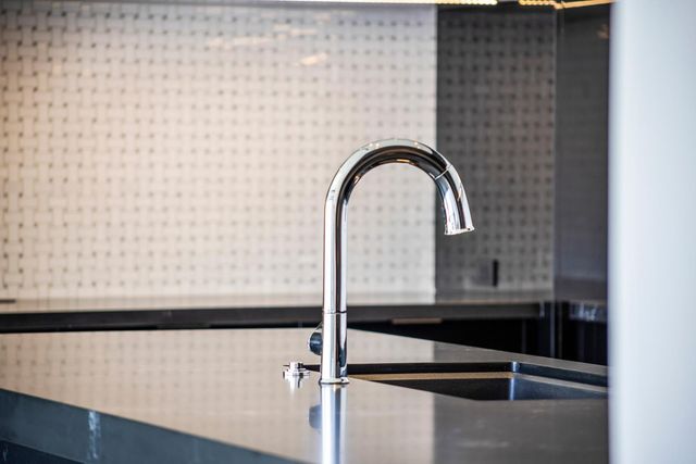 6587 N Palmeraie Boulevard Unit 2003, Paradise Valley, AZ 85253