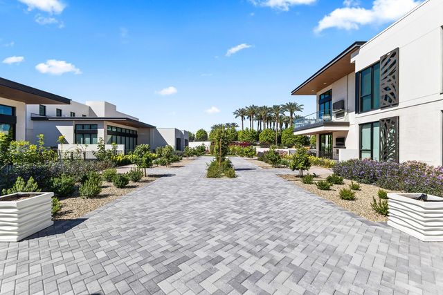 6587 N Palmeraie Boulevard Unit 2003, Paradise Valley, AZ 85253