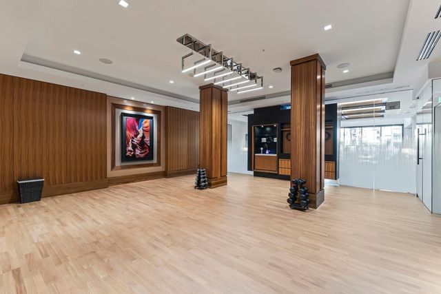 6587 N Palmeraie Boulevard Unit 2003, Paradise Valley, AZ 85253