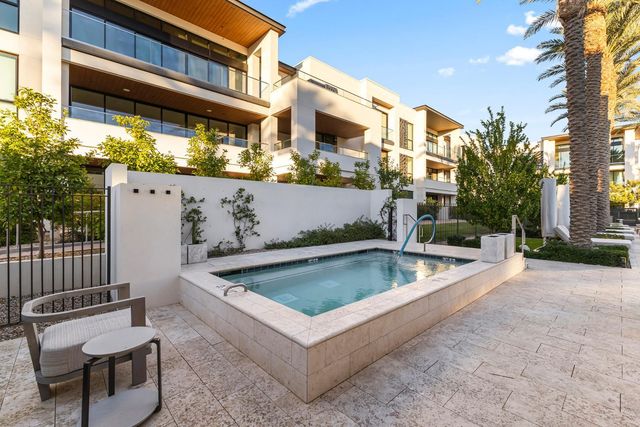 6587 N Palmeraie Boulevard Unit 2003, Paradise Valley, AZ 85253