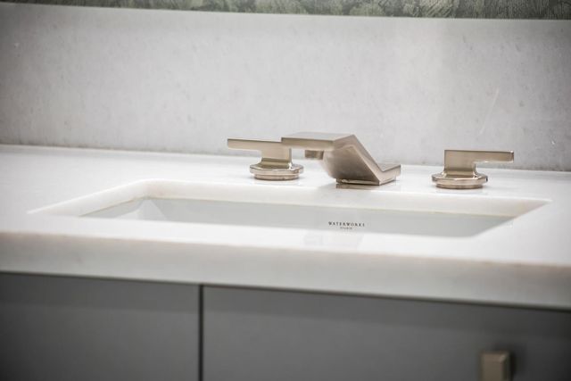 6587 N Palmeraie Boulevard Unit 2003, Paradise Valley, AZ 85253