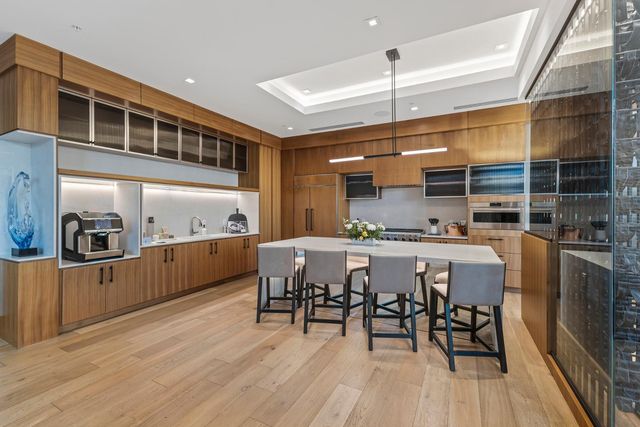 6587 N Palmeraie Boulevard Unit 2003, Paradise Valley, AZ 85253