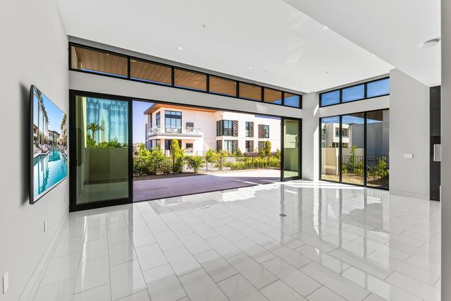 6587 N Palmeraie Boulevard Unit 2003, Paradise Valley, AZ 85253