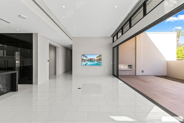 6587 N Palmeraie Boulevard Unit 2003, Paradise Valley, AZ 85253