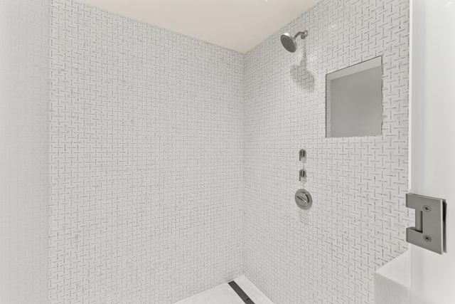 6587 N Palmeraie Boulevard Unit 2003, Paradise Valley, AZ 85253