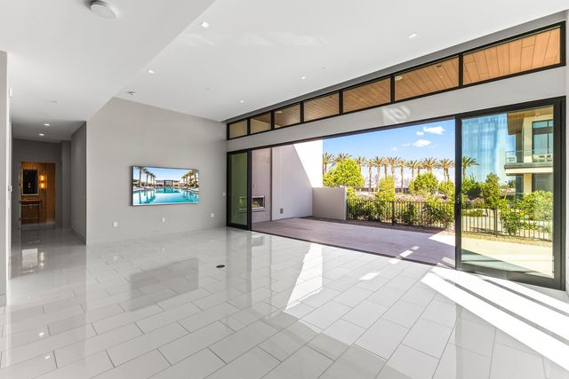 6587 N Palmeraie Boulevard Unit 2003, Paradise Valley, AZ 85253