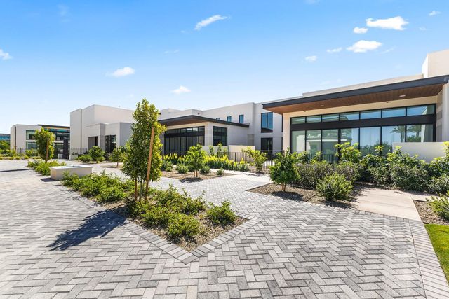 6587 N Palmeraie Boulevard Unit 2003, Paradise Valley, AZ 85253