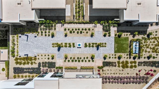 6587 N Palmeraie Boulevard Unit 2003, Paradise Valley, AZ 85253