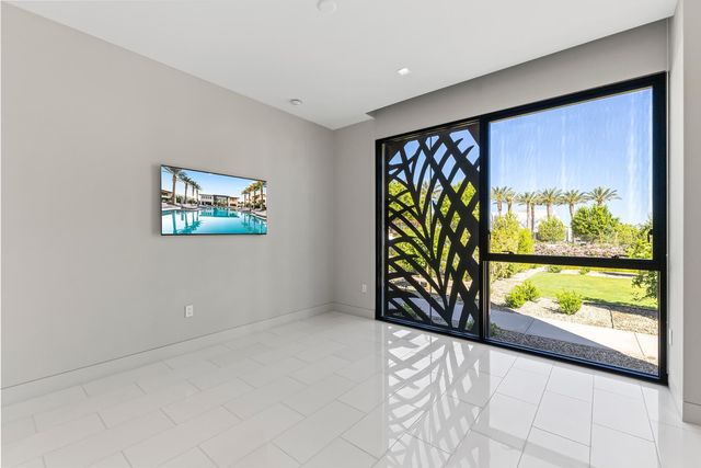 6587 N Palmeraie Boulevard Unit 2003, Paradise Valley, AZ 85253