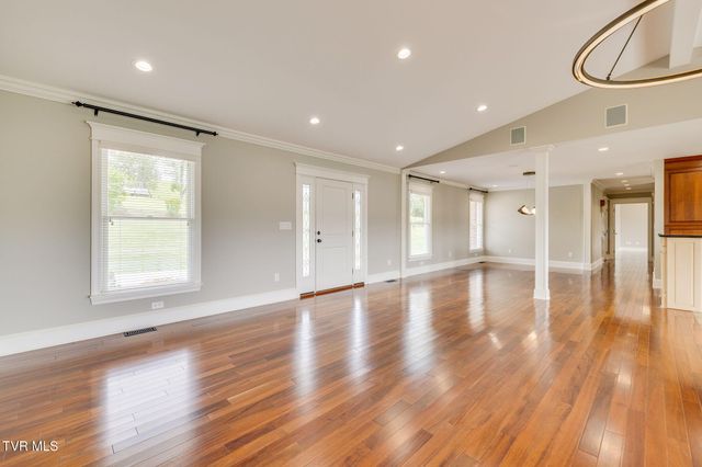 20484 Lake Road, Abingdon, VA 24211