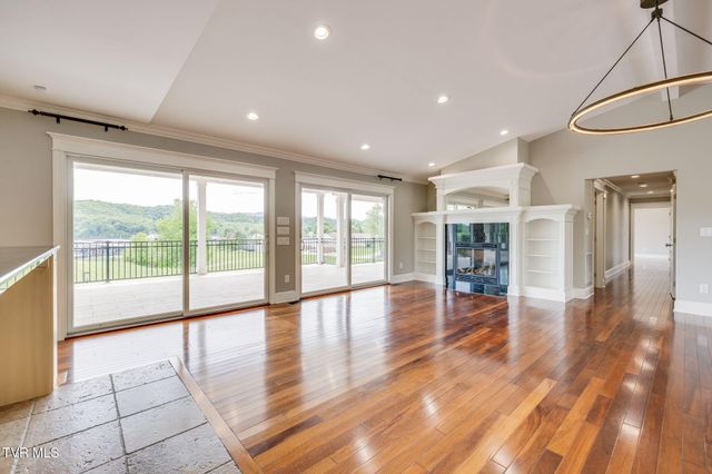 20484 Lake Road, Abingdon, VA 24211