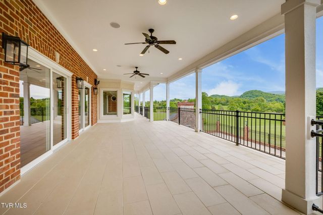 20484 Lake Road, Abingdon, VA 24211