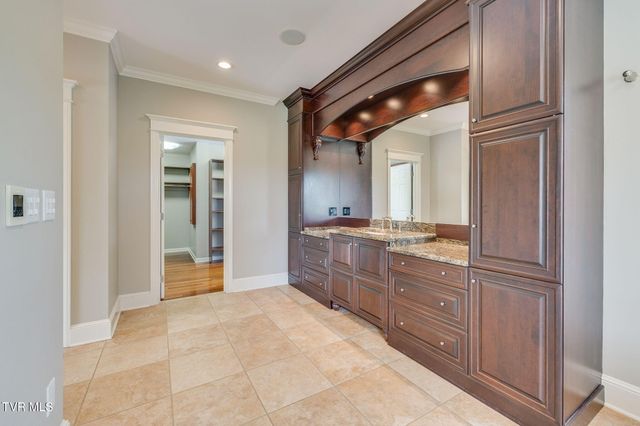 20484 Lake Road, Abingdon, VA 24211