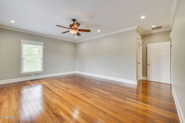 20484 Lake Road, Abingdon, VA 24211