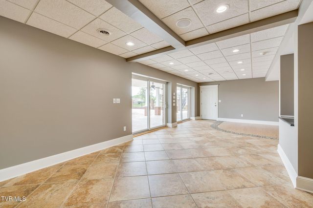 20484 Lake Road, Abingdon, VA 24211