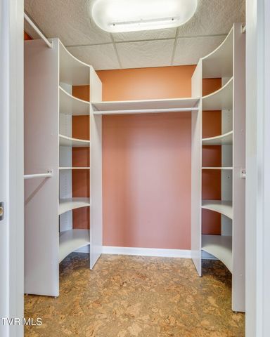 20484 Lake Road, Abingdon, VA 24211