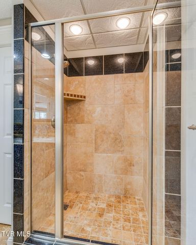 20484 Lake Road, Abingdon, VA 24211