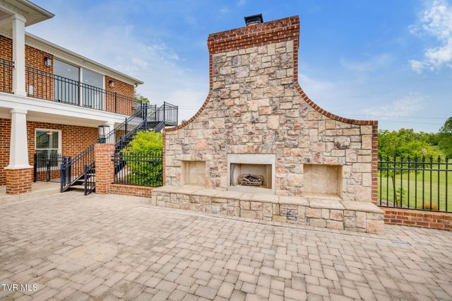 20484 Lake Road, Abingdon, VA 24211