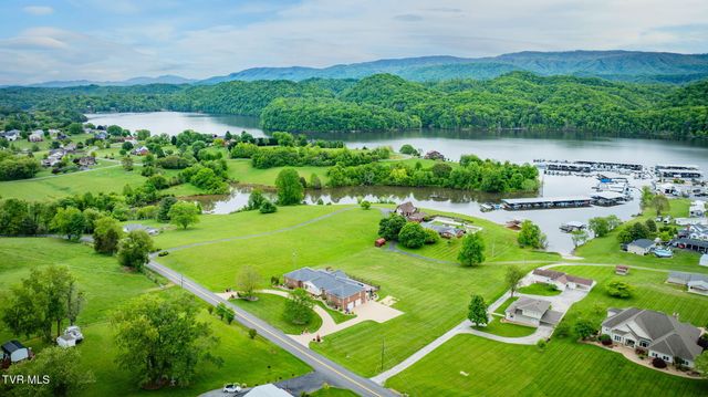 20484 Lake Road, Abingdon, VA 24211