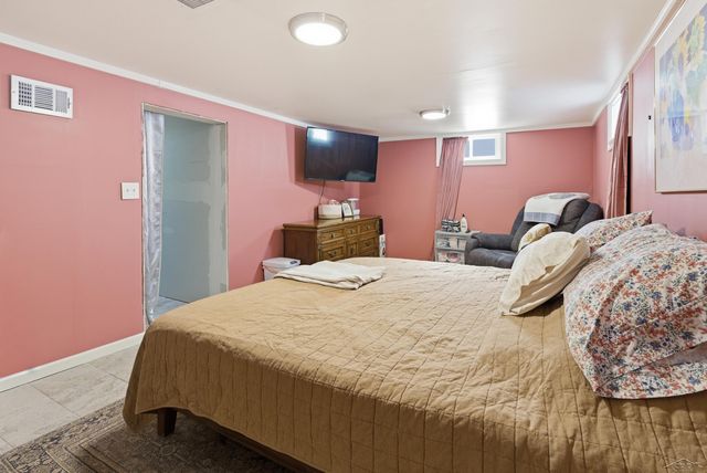 1606 Essex Street, Essexville, MI 48732