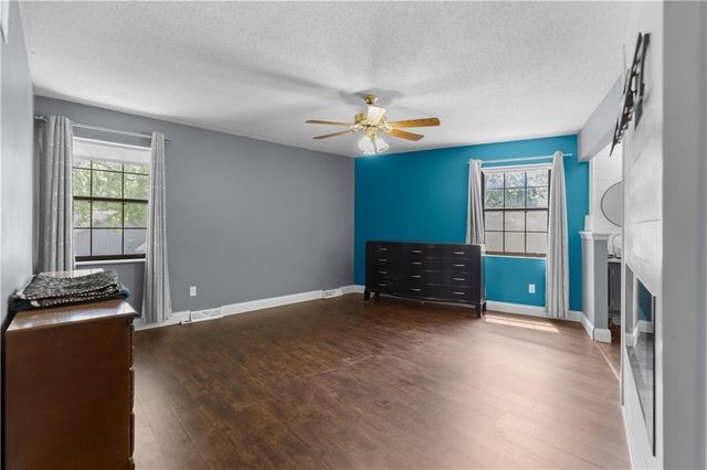 12829 McGee Street, Kansas City, MO 64145