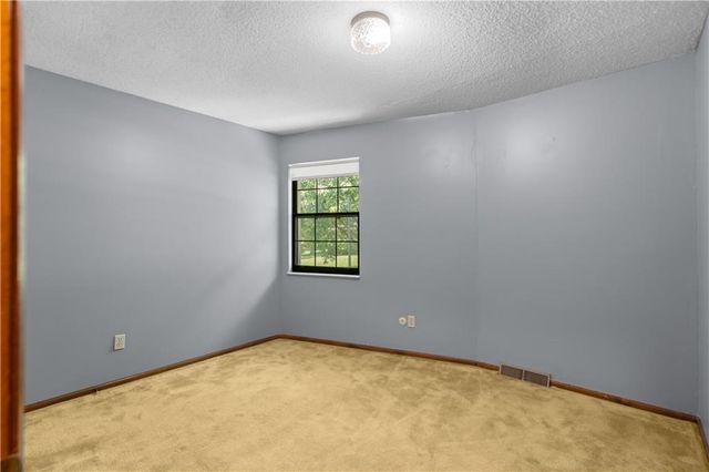 12829 McGee Street, Kansas City, MO 64145