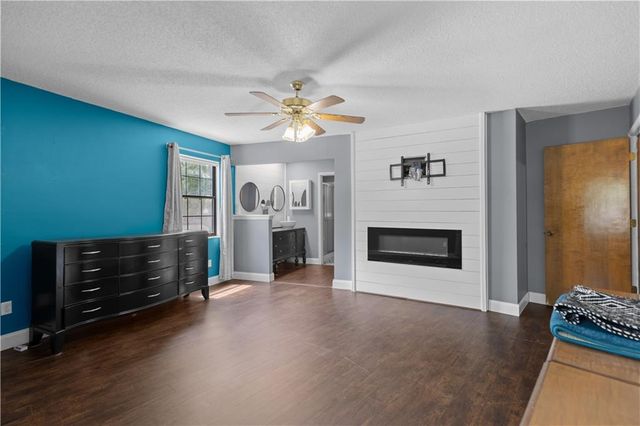 12829 McGee Street, Kansas City, MO 64145