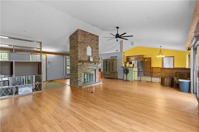 12829 McGee Street, Kansas City, MO 64145