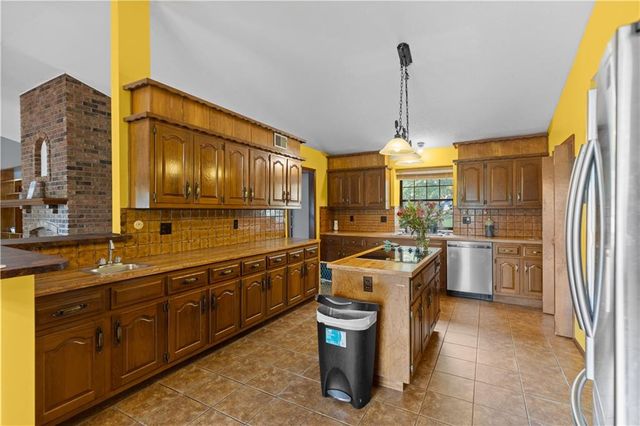 12829 McGee Street, Kansas City, MO 64145