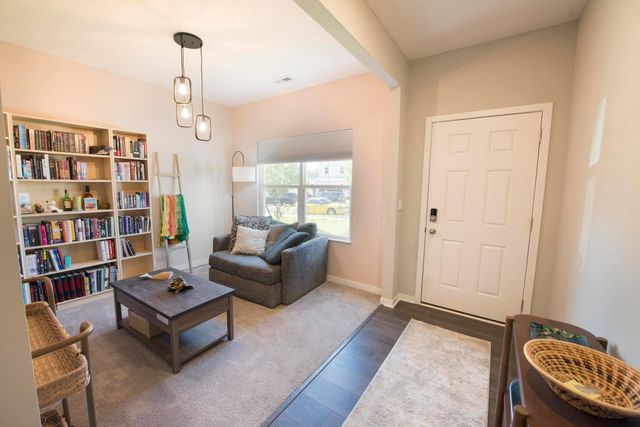 347 Kells Court W, Newark, OH 43055