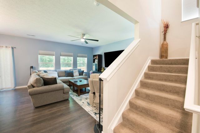 347 Kells Court W, Newark, OH 43055
