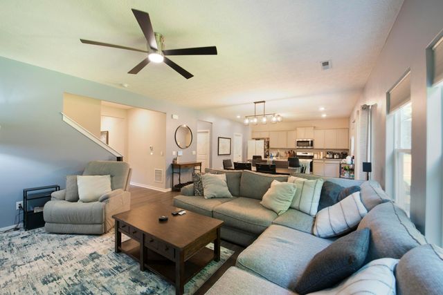 347 Kells Court W, Newark, OH 43055