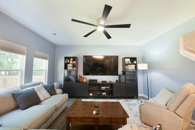 347 Kells Court W, Newark, OH 43055
