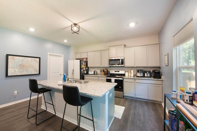 347 Kells Court W, Newark, OH 43055