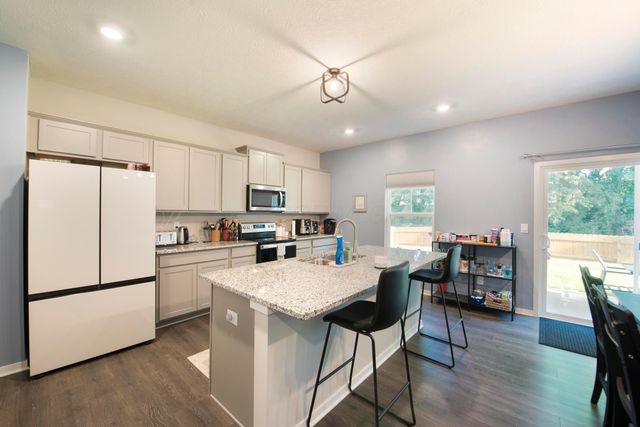 347 Kells Court W, Newark, OH 43055