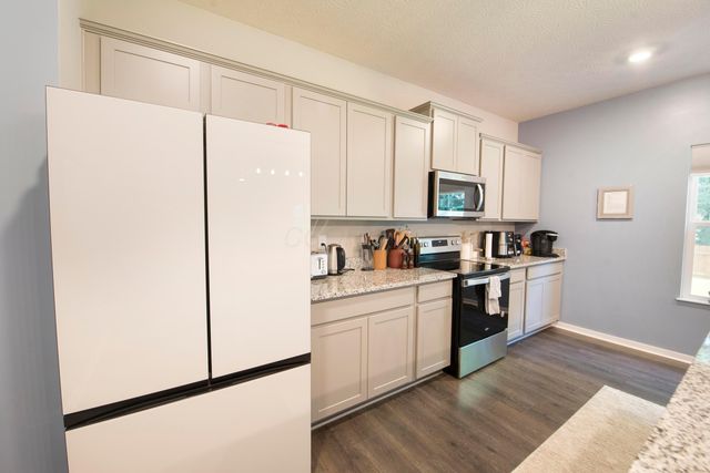 347 Kells Court W, Newark, OH 43055