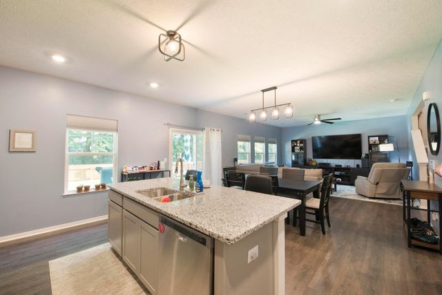 347 Kells Court W, Newark, OH 43055