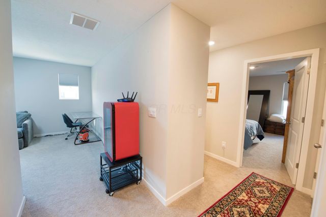 347 Kells Court W, Newark, OH 43055