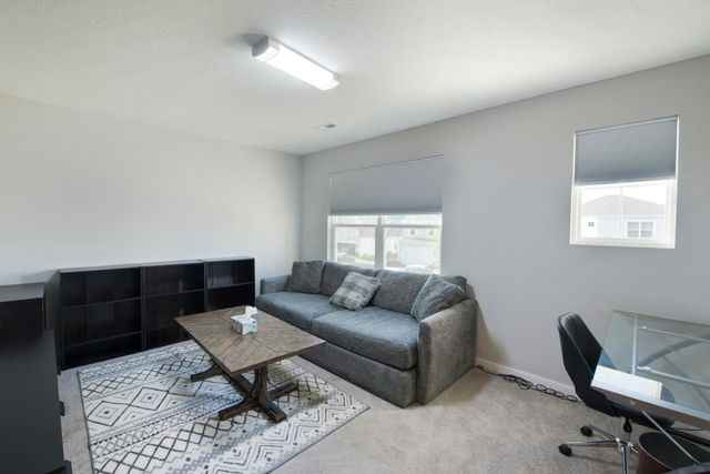 347 Kells Court W, Newark, OH 43055