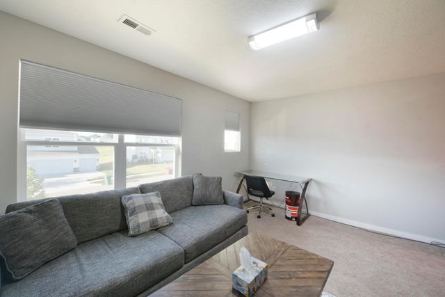 347 Kells Court W, Newark, OH 43055