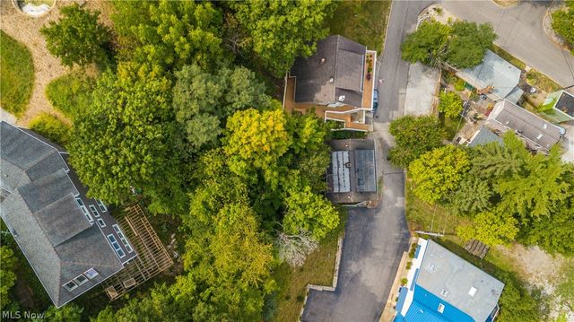 416 Riverdale Drive, Rocky River, OH 44116