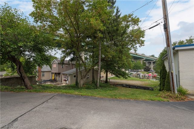 416 Riverdale Drive, Rocky River, OH 44116