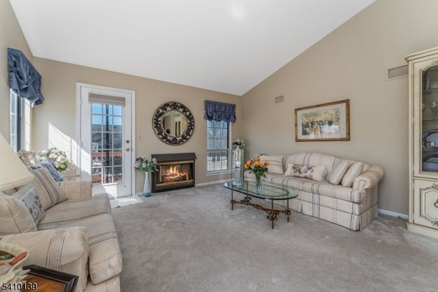 224 Lobelia Ct, Readington Twp., NJ 08889