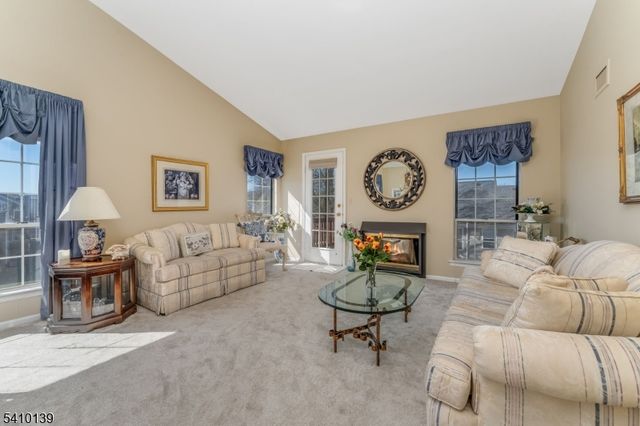 224 Lobelia Ct, Readington Twp., NJ 08889